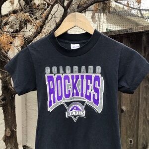 Vintage 90s Colorado Rockies Youth Graphic T Shirt Black MLB Logo Tee Medium